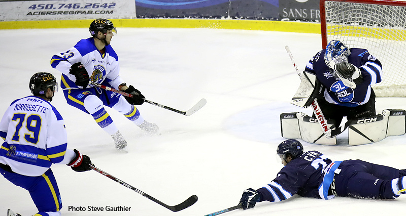 Une 4e victoire de suite pour les Éperviers