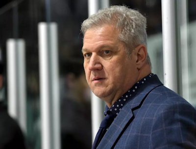 Les Marquis ajoutent quatre points, Bob Desjardins se retire