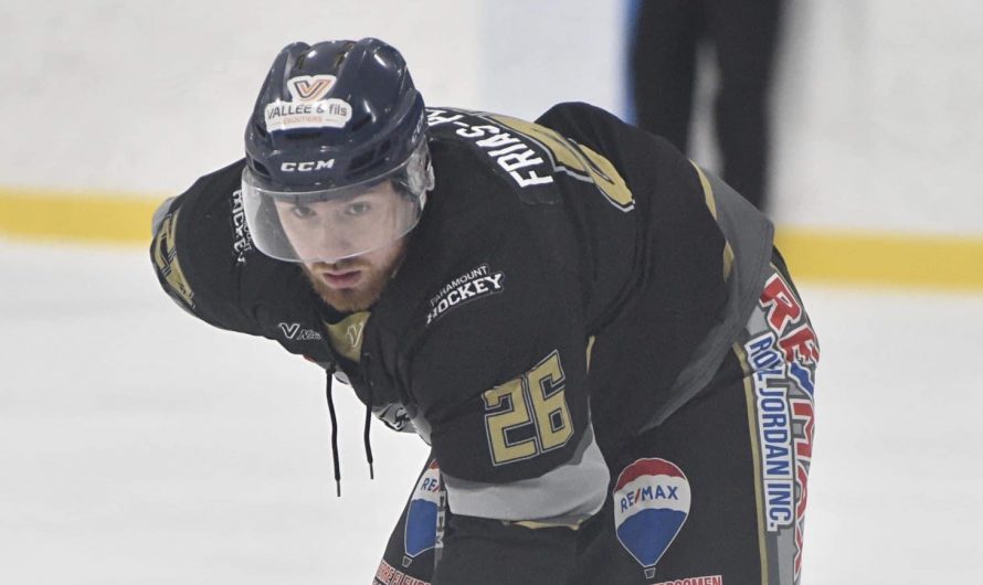 Une transaction et une signature pour le Hockey Experts de Vaudreuil