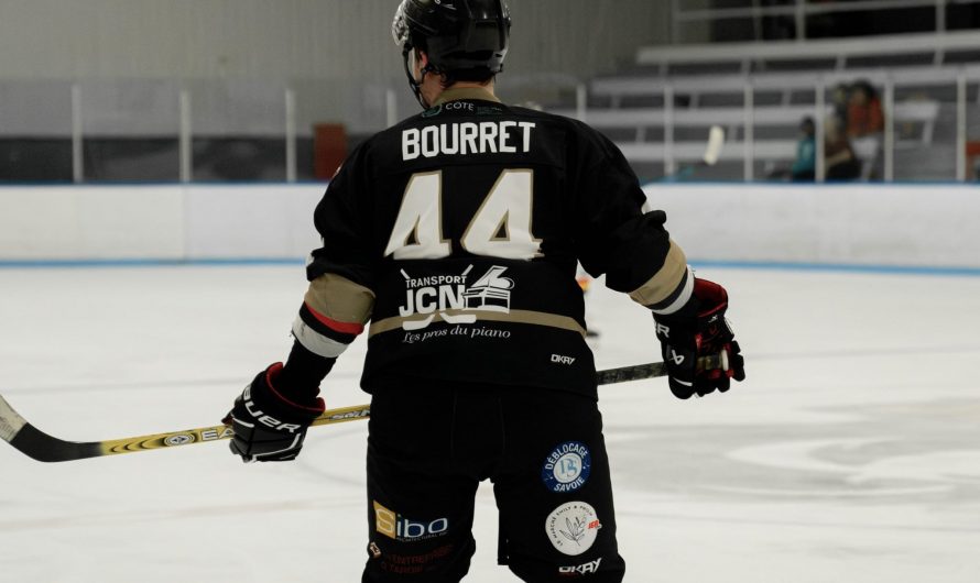 Alex Bourret a été nommé entraîneur-chef par intérim des Mustangs de Contrecoeur