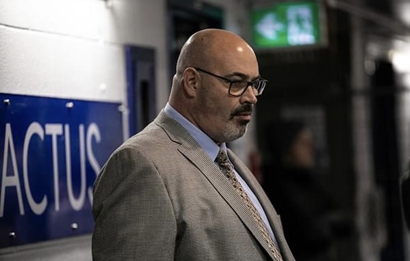 Les Mounties de Montréal effectuent une transaction et une signature